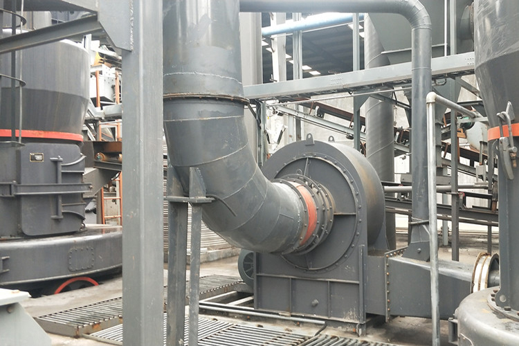 大型石頭磨粉機型號有哪些？選購時要注意什么？